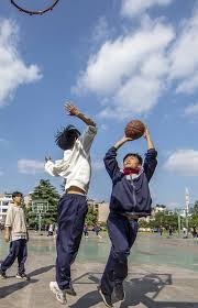 欧冠比赛战术分析：切尔西防守策略,